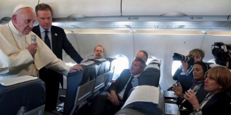 Papin razgovor s novinarima u zrakoplovu na povratku iz Fatime, osvrnuo se i na Međugorje