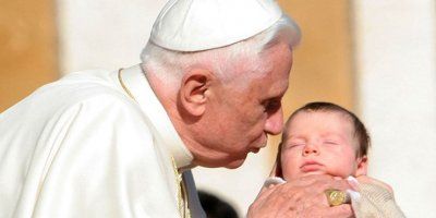 Predivna &#039;Molitva za život koji se rađa&#039; Svetog Oca Benedikta XVI.