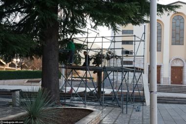 Otvori galeriju postavljanje-zivih-jaslica-u-medugorju_3.jpg