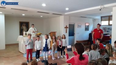 Otvori galeriju proslava-dana-vrtica-sv-male-terezije_2.jpg