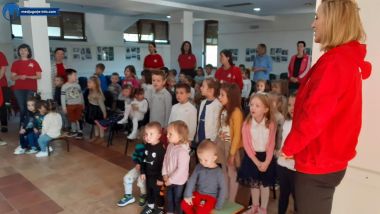 Otvori galeriju proslava-dana-vrtica-sv-male-terezije_4.jpg