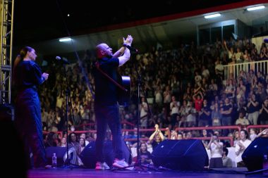 Otvori galeriju koncert-mostar_2.jpg