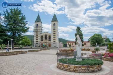 Otvori galeriju radovi-na-uredenju-crkve-i-crkvenog-prostora_13.jpg