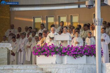 Otvori galeriju uocnica-36-obljetnice-gospinih-ukazanja_12.jpg