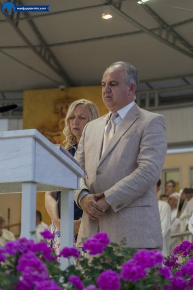 Otvori galeriju uocnica-36-obljetnice-gospinih-ukazanja_18.jpg