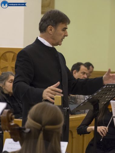 Otvori galeriju akademski-zbor-pro-musica-mostar-i-komorni-sastav-pro-musica-u-medugorju_01.jpg