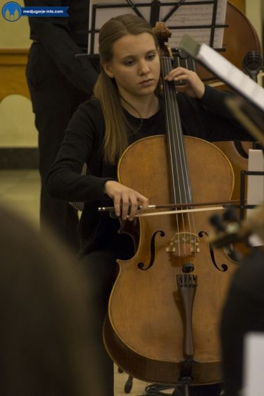 Otvori galeriju akademski-zbor-pro-musica-mostar-i-komorni-sastav-pro-musica-u-medugorju_07.jpg