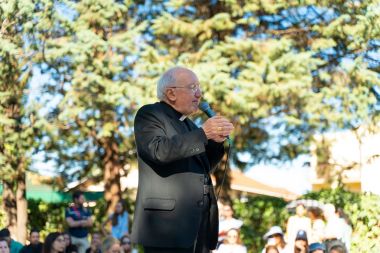 Otvori galeriju nadbiskup-barcelone-kardinal-juan-jose-omella-u-medugorju_4.jpeg