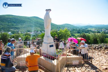 Otvori galeriju devetnica-kraljici-mira-2022-11.jpg