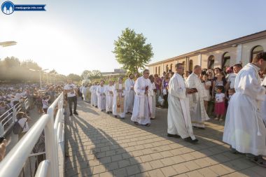 Otvori galeriju 36-obljetnica-gospinih-ukazanja_03.jpg