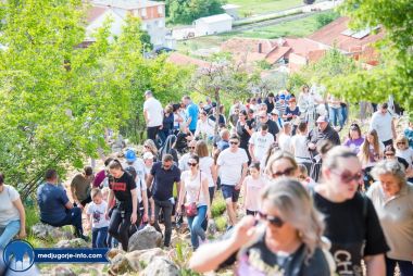 Otvori galeriju hodocasce-zupljana-krista-kralja-u-medugorje_02.jpg