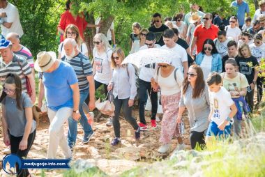 Otvori galeriju hodocasce-zupljana-krista-kralja-u-medugorje_07.jpg