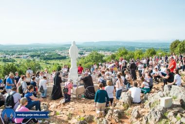 Otvori galeriju hodocasce-zupljana-krista-kralja-u-medugorje_16.jpg