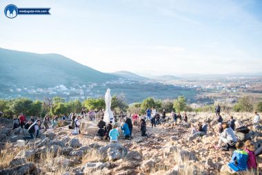 Otvori galeriju zapocela-devetnica-bozicu-3.jpg