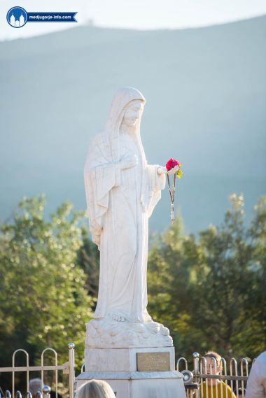 Otvori galeriju zapocela-devetnica-bozicu-6.jpg