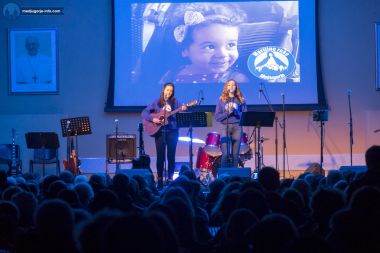 Otvori galeriju humanitarni-koncert-za-anu-ritu-puljic_16.jpg