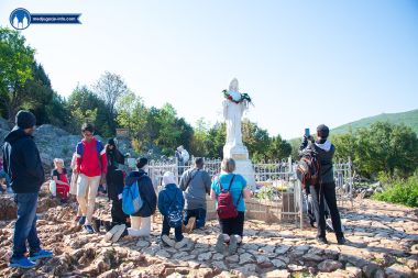 Otvori galeriju gospin-mjesec-svibanj-2022.jpg