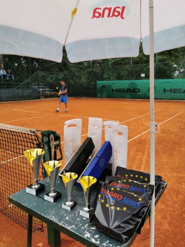 Otvori galeriju carska-vina-open-turnir_1.jpg