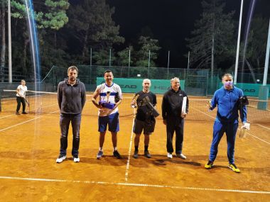 Otvori galeriju carska-vina-open-turnir_4.jpg