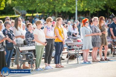 Otvori galeriju duhovi-pedesetnica-u-medugorju-23-05-2021_01.jpg