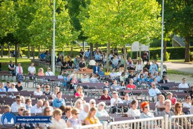 Otvori galeriju duhovi-pedesetnica-u-medugorju-23-05-2021_05.jpg