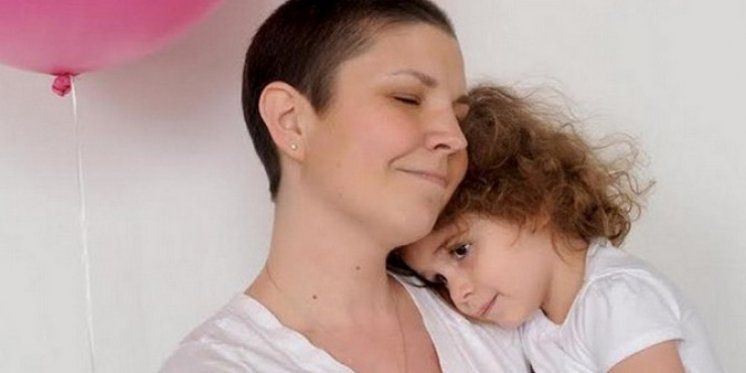 JEDNA JE MAMA: Umire od raka pa je kćerkici napisala niz pisama za godine koje slijede
