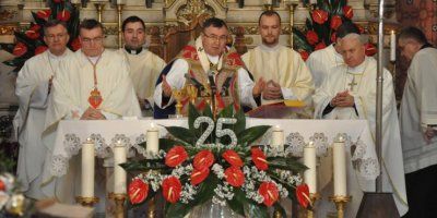 Svečano Euharistijsko slavlje u povodu 25. obljetnice biskupskog ređenja i ustoličenja kardinala Puljića