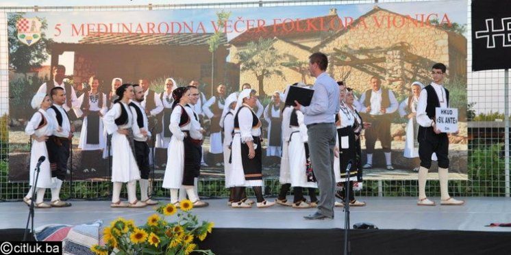  Večer folklora Hrvata u BiH kao uvertira u međunarodnu smotru folklora