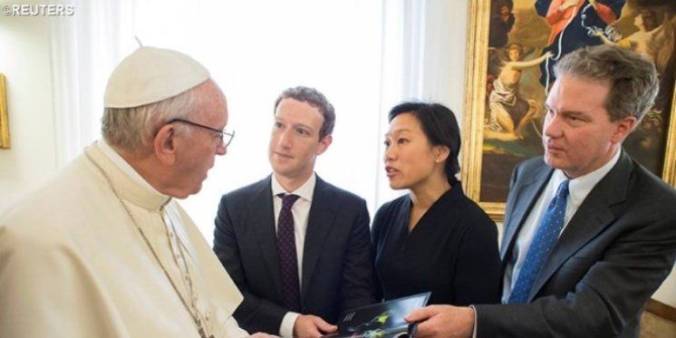 Papa se susreo s utemeljiteljem Facebooka, Markom Zuckerbergom