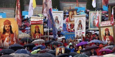 100.000 ljudi u Krakovu: Poljska prihvatila Krista za Kralja i Gospodina i potvrdila vjernost Bogu