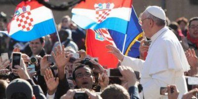 Hrvatski iseljenici po prvi pute žele čestitati Uskrs Papi Franji
