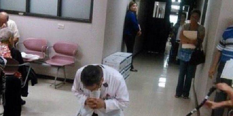 Il cardiologo più prestigioso di Porto Rico, prega ogni giorno per i suoi pazienti