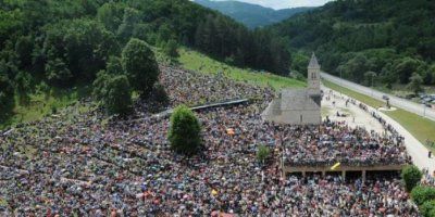 Tisuće vjernika u Podmilačju: Mnogi pješačili po stotine kilometara