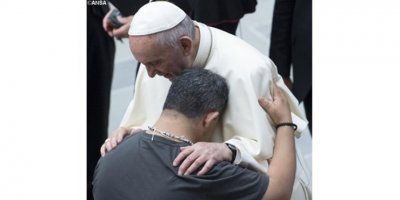 Papa na Angelusu: Božje milosrđe nema mjere
