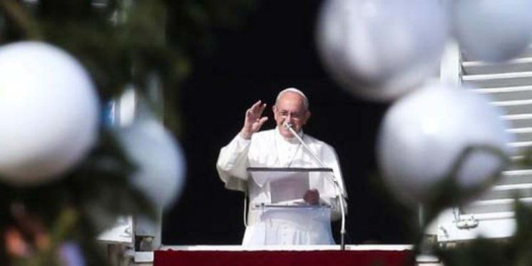 Papa u Angelusu: Moramo prihvatiti ponašanje u kojem vlada blagost i poniznost, bez vikanja na druge
