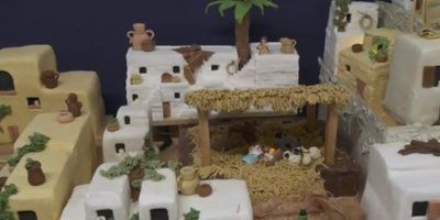 Britanka napravila mini Betlehem od kolača