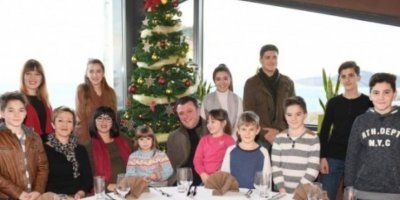 Božićna priča o obitelji koja ruši sve hrvatske stereotipe - mladi, uspješni, skromni i još čekaju 12. dijete