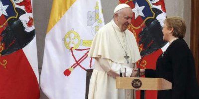 Prvoga dana Papina posjeta Čileu napadnute tri crkve