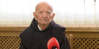 Životna priča fra Bazilija Pandžića, svećenika iz Drinovaca koji je proslavio stoti rođendan