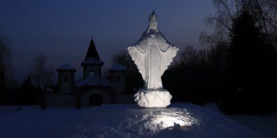 (FOTO) GOSPA SNJEŽNA U VELIKOJ GORICI Pogledajte skulpturu izrađenu od snijega