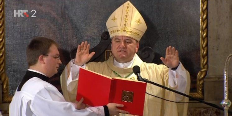 Novozaređeni hvarski biskup: Ja sam Petar, vaš brat!