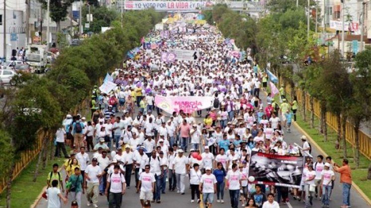 PERU 800.000 ljudi sudjelovalo u Hodu za život