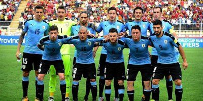 VIDEO Pogledajte kako nogometaši Urugvaja provode vrijeme uz Bibliju i pjesmu