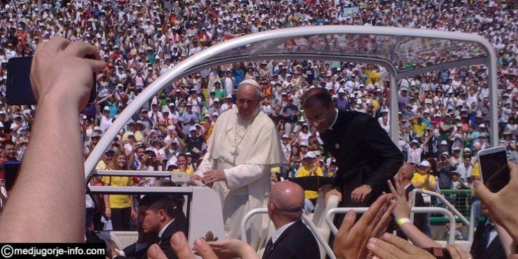 Papa teolozima: Potrebno je umrežavanje u duhu solidarnosti sa svijetom