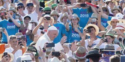 Papa Franjo na susretu pred 70.000 ministranata: Svetost nije za lijene ljude