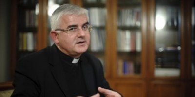 Biskup Uzinić o pedofiliji: Mediji s pravom upiru prstom u Katoličku Crkvu i nas njezine službenika tražeći odgovore