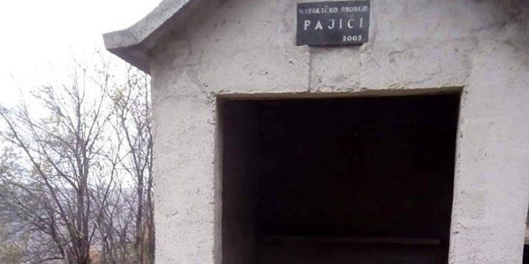 Oskrnavljeno groblje u Pajićima: Kome smetaju pokojni?
