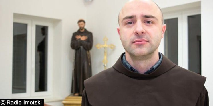 Emisija Agape: Fra Kristijan Stipanović tko ne prihvaća Boga teško će i ljude