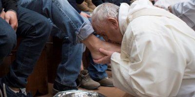 Misu Večere Gospodnje i ove godine Papa predvodi u zatvoru