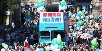 Osijek i Zadar hodaju za život!